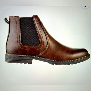 NEW! Magellan Outdoors Men’s Chelsea Boots